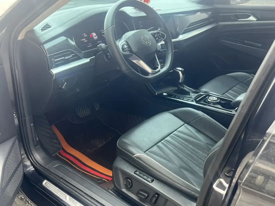 Volkswagen Passat Passat 2023 330TSI Starry Sky Deluxe Edition 2022 — миниатюра 3