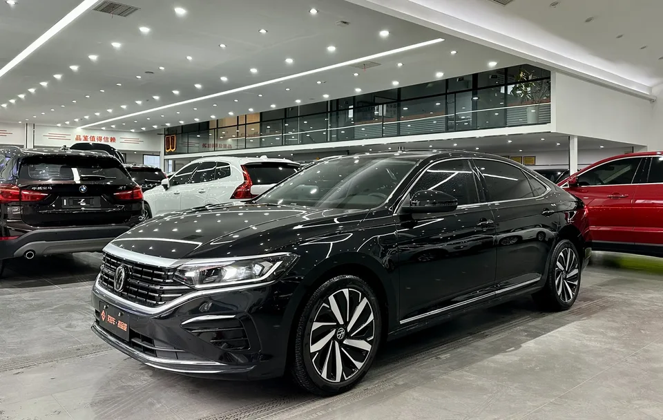 Volkswagen Passat 2023