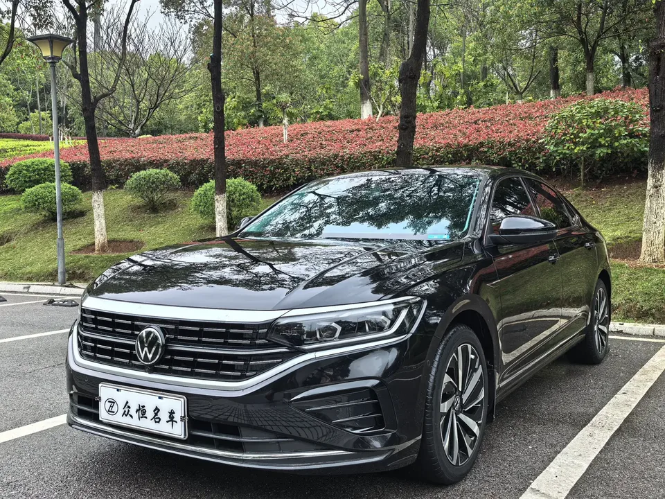 Volkswagen Passat 2023