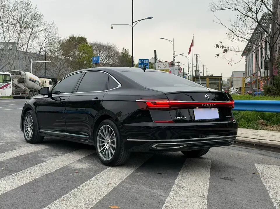 Volkswagen Passat Passat 2024 330TSI Star Elite Edition 2024 — миниатюра 4