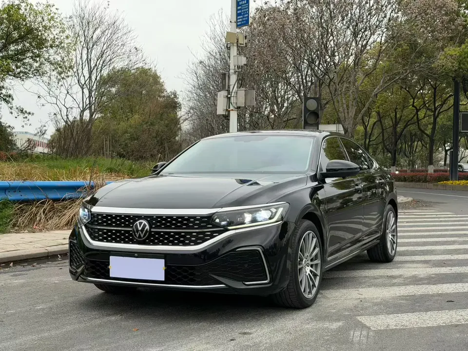 Volkswagen Passat 2024