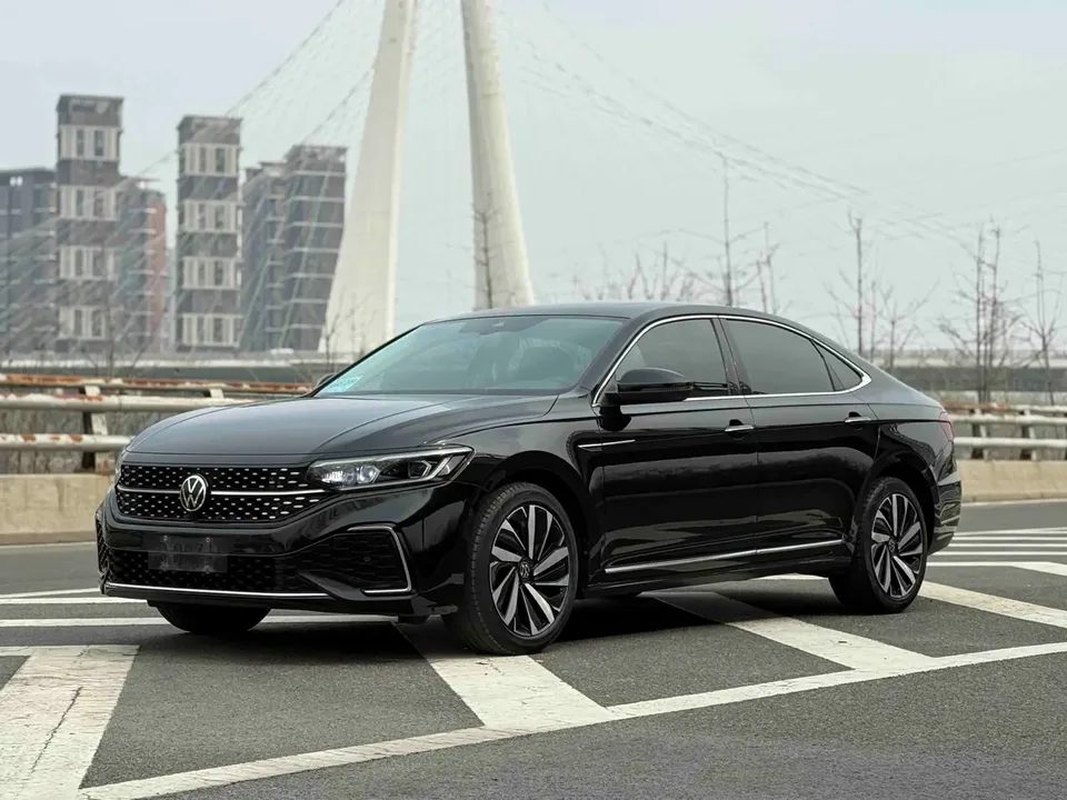 Volkswagen Passat 2022