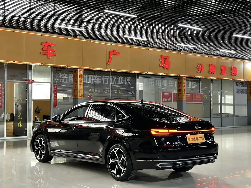 Volkswagen Passat Passat 2024 330TSI Elite Edition 2024 — миниатюра 4