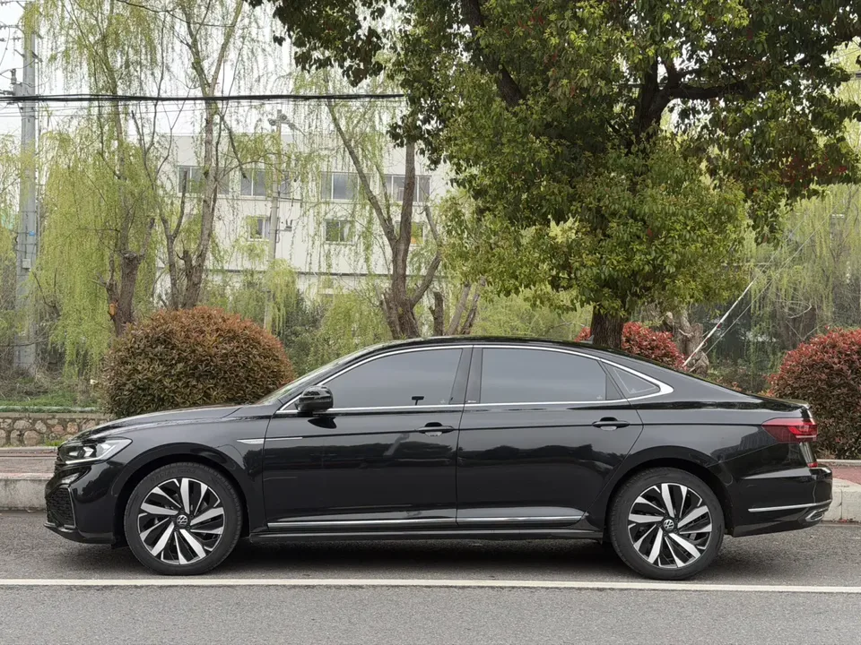 Volkswagen Passat Passat 2022 330TSI Star Elite Edition 2022 — миниатюра 2