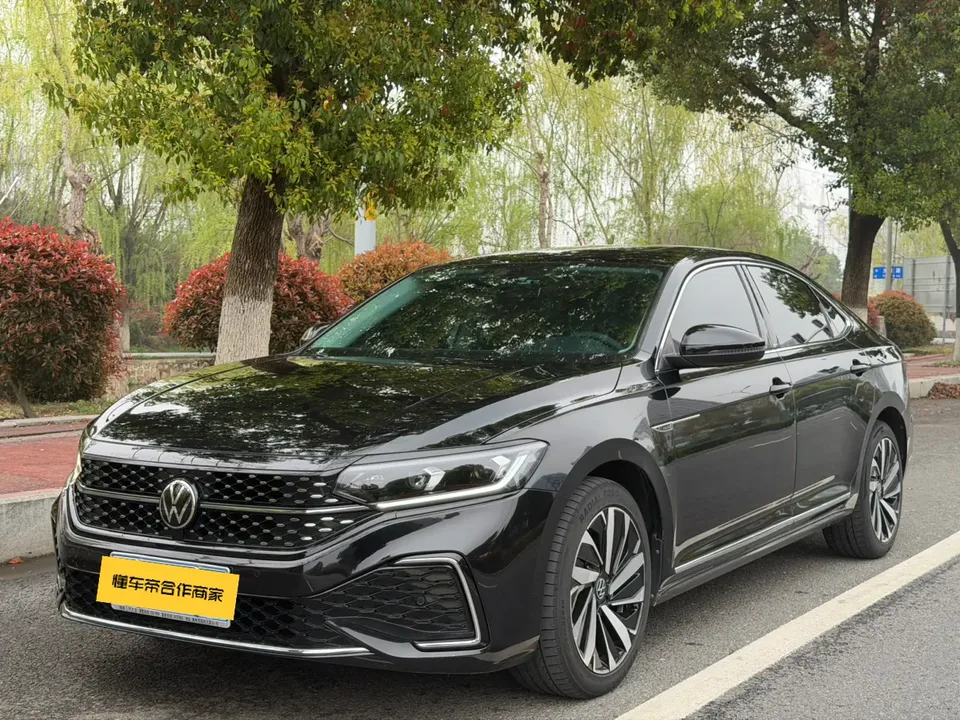 Volkswagen Passat 2022