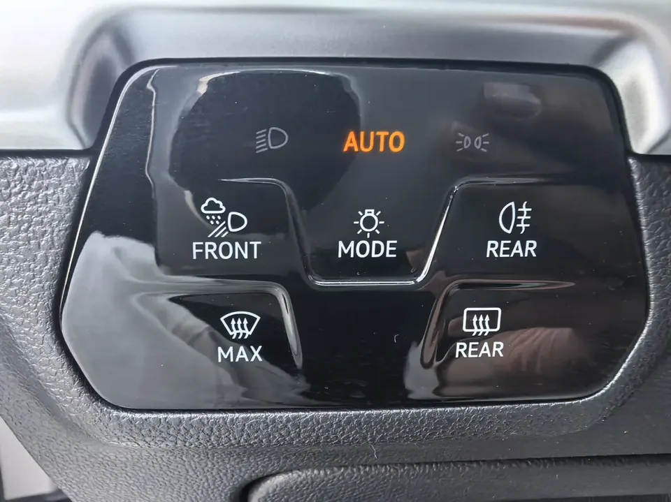 Volkswagen Lamando Lingdu Lingdu L 280TSI DSG Hot Edition 2023 — миниатюра 4