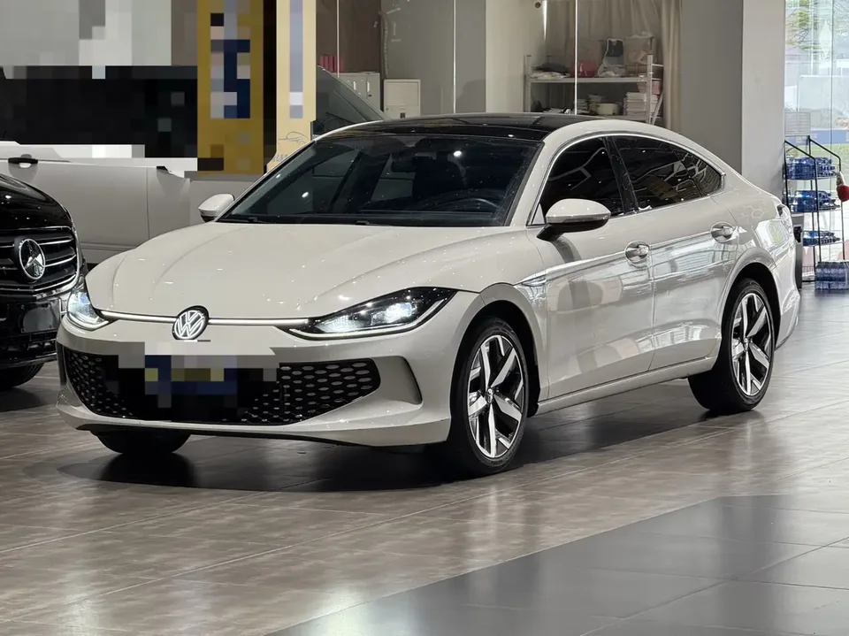 Volkswagen Lamando Lingdu 2022 Lingdu L 280TSI DSG Cool Edition 2022 — photo 1, buy with delivery to Moscow