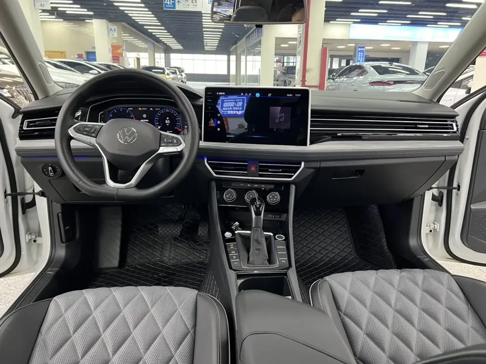 Volkswagen Sagitar 2023 Sagitar 300TSI DSG Excellence Edition 2024 — миниатюра 3