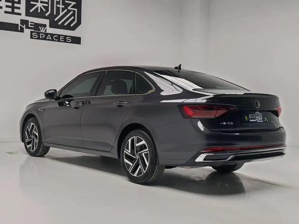 Volkswagen Sagitar 2025 Sagitar 300TSI DSG Beyond Edition 2025 — миниатюра 2