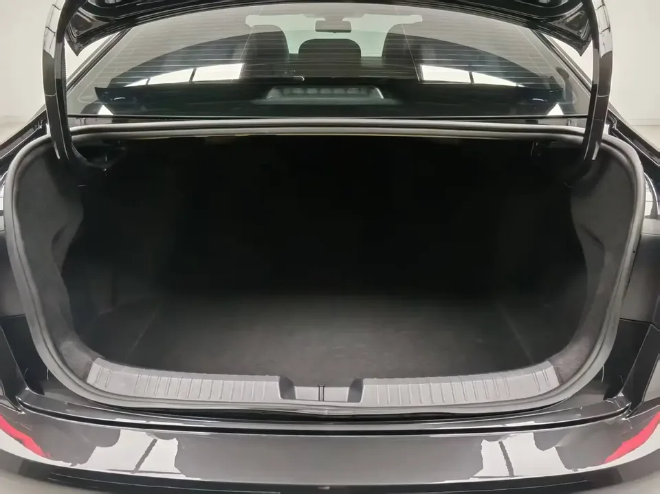 Volkswagen Sagitar 2025 Sagitar 300TSI DSG Beyond Edition 2025 — миниатюра 5