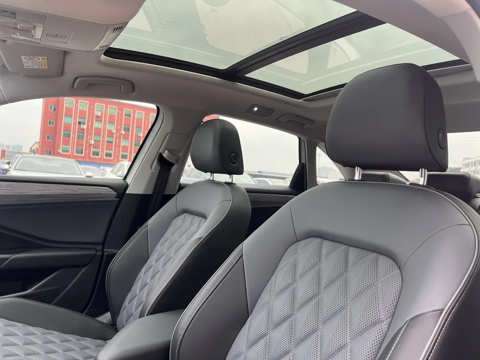 Volkswagen Sagitar Sagitar facelift 300TSI DSG Beyond Edition 2025 — миниатюра 5