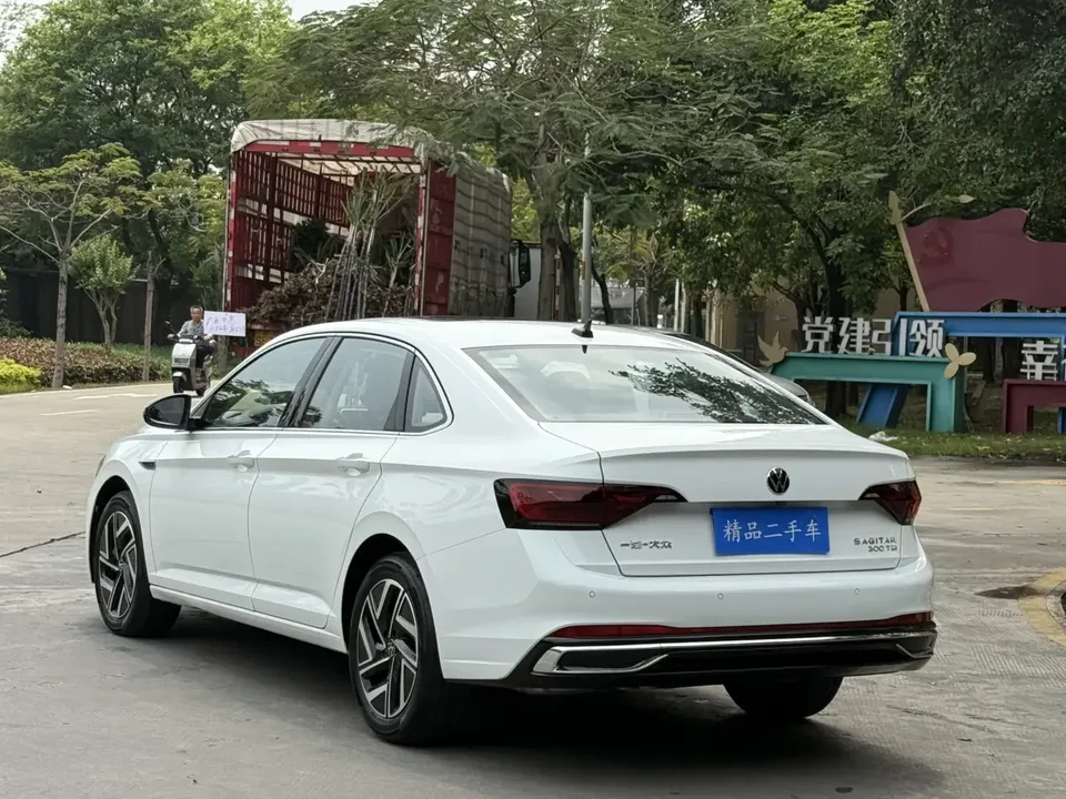 Volkswagen Sagitar 2023 Sagitar 300TSI DSG Beyond Edition 2023 — миниатюра 2