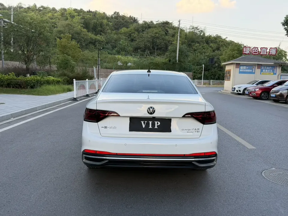 Volkswagen Sagitar 2023 Sagitar 300TSI DSG Beyond Edition 2023 — миниатюра 2