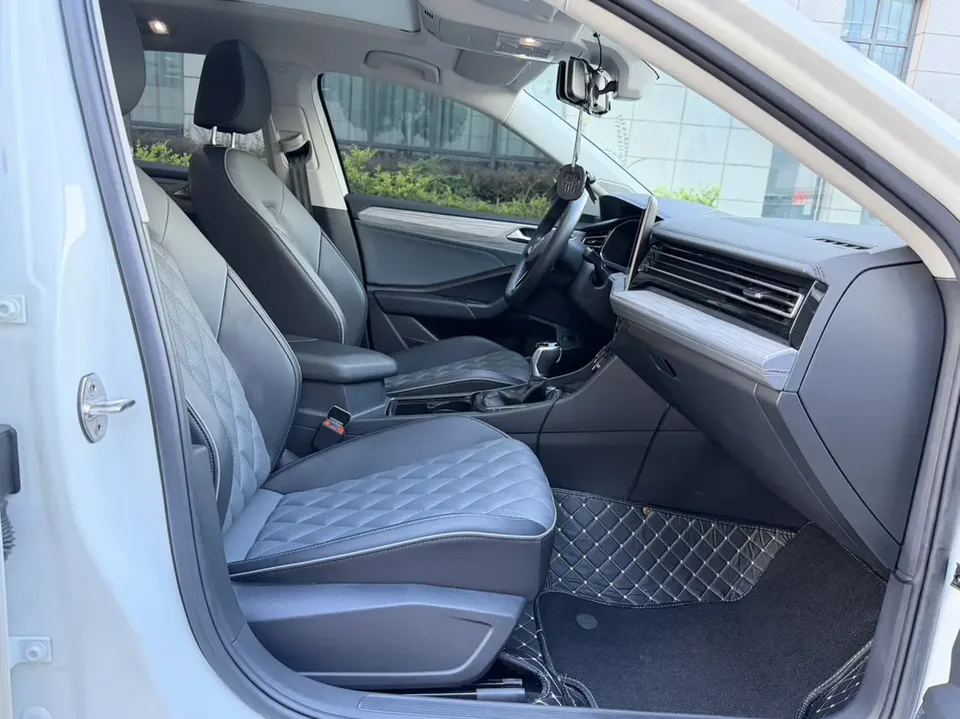 Volkswagen Sagitar 2023 Sagitar 300TSI DSG Beyond Edition 2023 — миниатюра 5