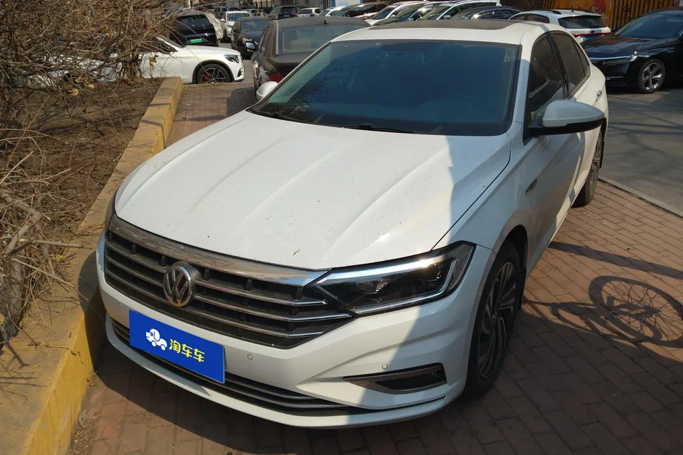 Volkswagen Sagitar 2022