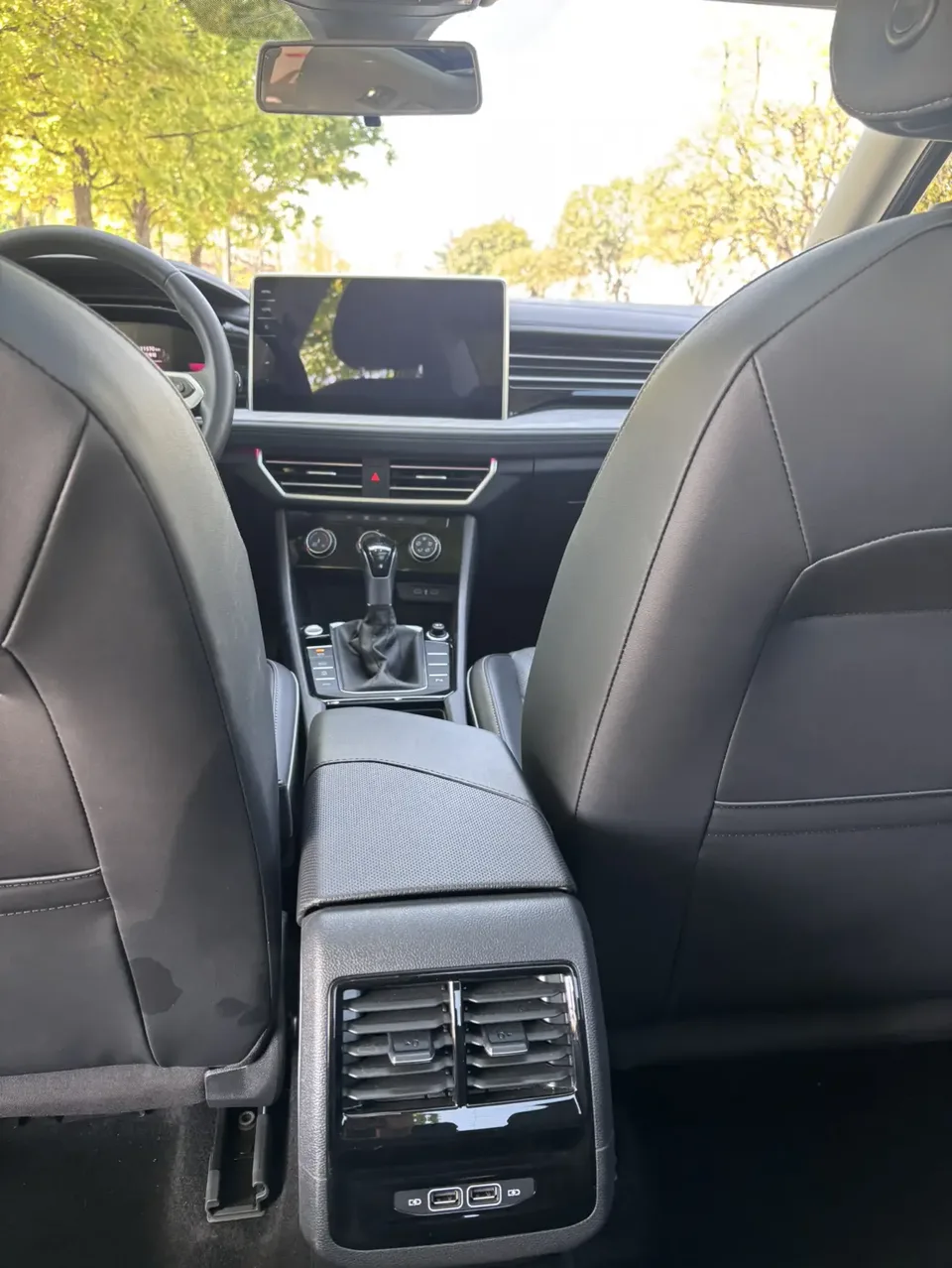 Volkswagen Sagitar 2025 Sagitar 300TSI DSG Beyond Edition 2025 — миниатюра 3