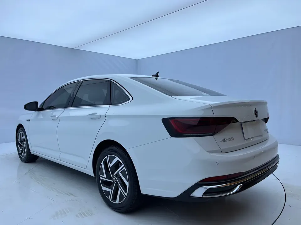Volkswagen Sagitar 2023 Sagitar 280TSI DSG Beyond Edition Plus 2022 — миниатюра 2