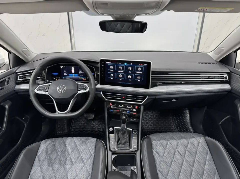 Volkswagen Sagitar 2023 Sagitar 280TSI DSG Beyond Edition 2023 — миниатюра 3