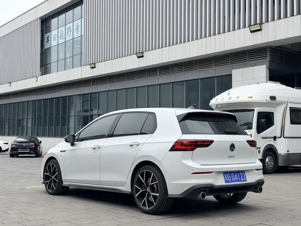 Volkswagen GOLF GTI 380TSI DSG GTI 2025 — миниатюра 5