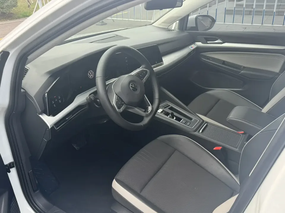 Volkswagen Golf facelift 280TSI DSG Pro 2024 — миниатюра 5