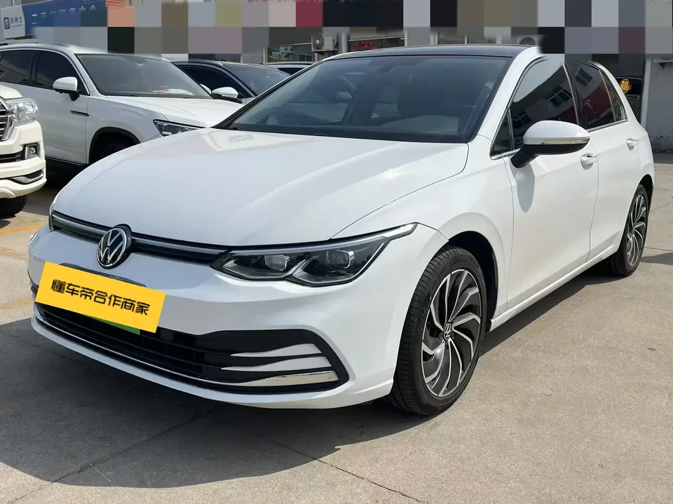 Volkswagen Golf golf 2021 280TSI DSG Pro 2022 — photo 1, buy with delivery to Moscow