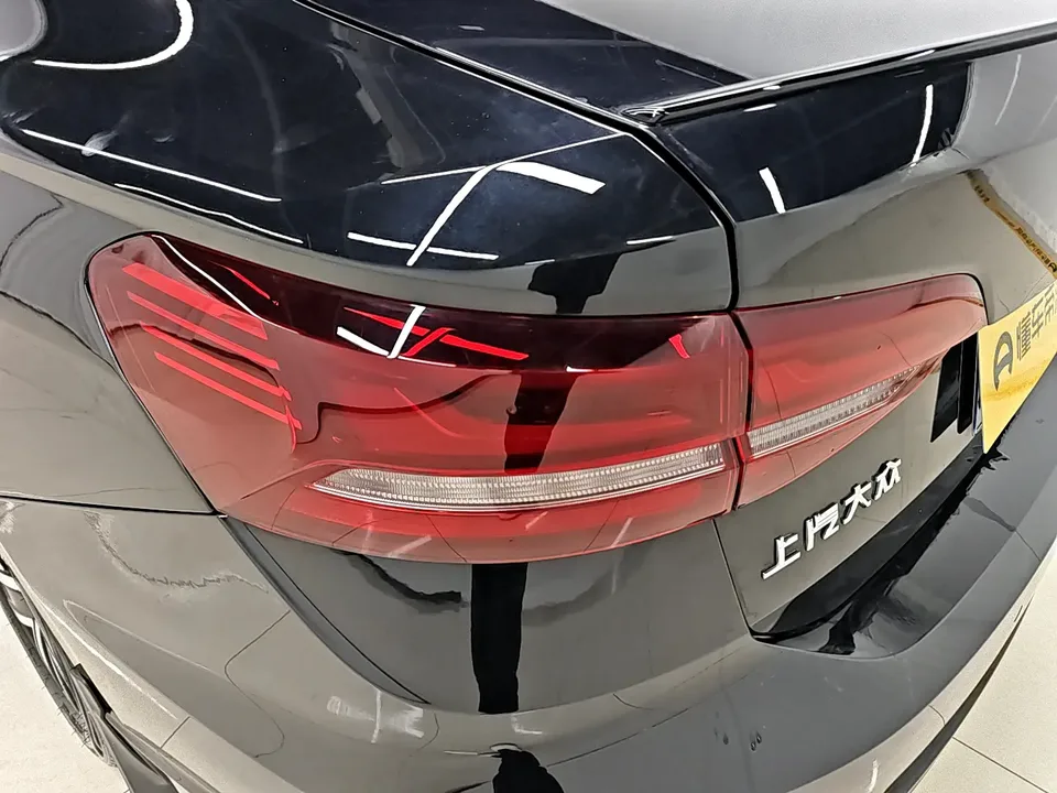 Volkswagen Lavida 300TSI DSG Starry Sky Edition 2023 — миниатюра 4