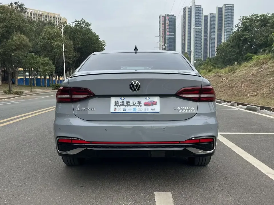 Volkswagen Lavida 300TSI DSG Starry Sky Edition 2023 — миниатюра 2