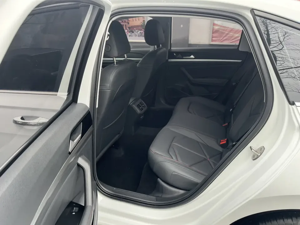 Volkswagen Lavida Lavida 2024 300TSI DSG Starry Sky Leading Edition 2024 — миниатюра 4