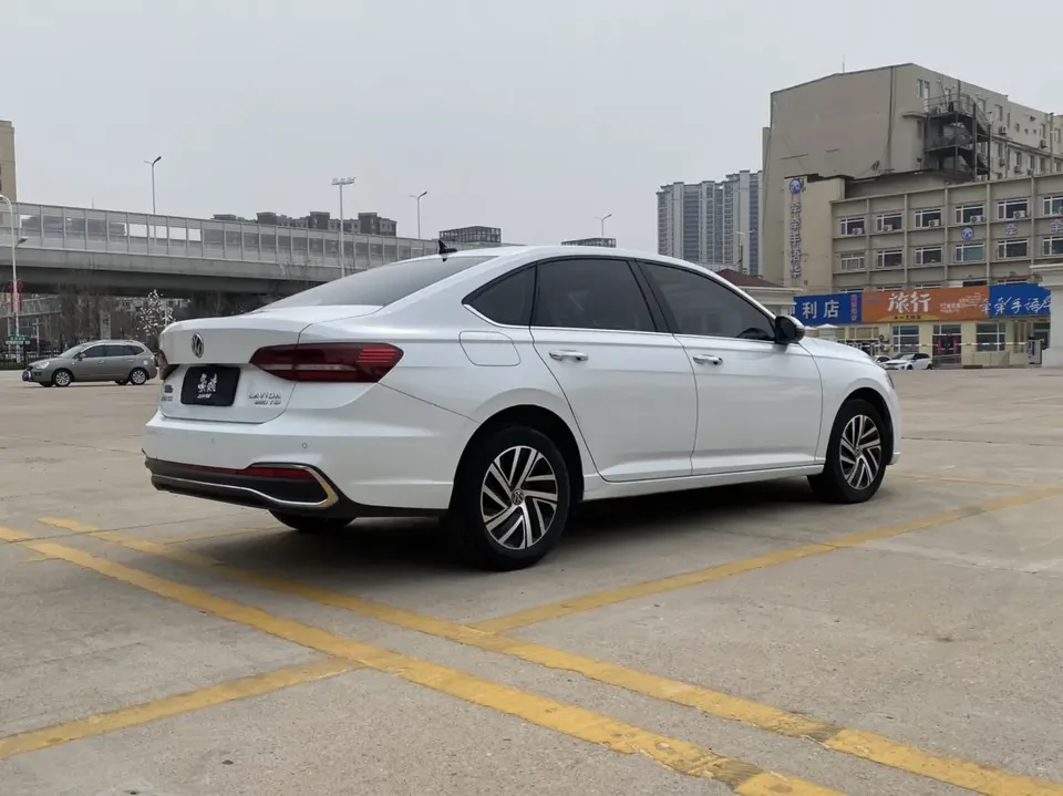Volkswagen Lavida Lavida 2023 280TSI DSG Starry Sky Forever Edition 2022 — миниатюра 4