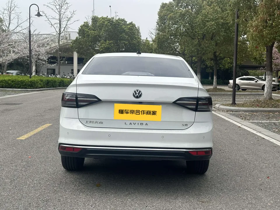 Volkswagen Lavida New 1.5L Automatic New Edition 2024 — миниатюра 2