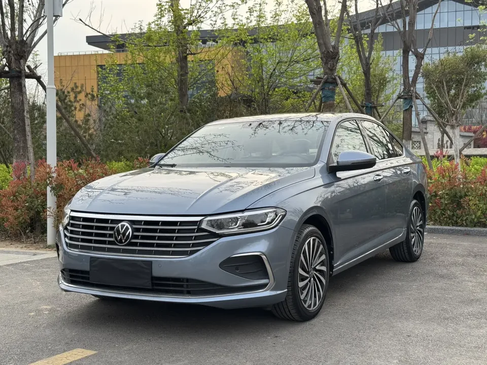 Volkswagen Lavida Lavida 2023 280TSI DSG Forever Edition 2022 — фото 1, купить с доставкой в Москву