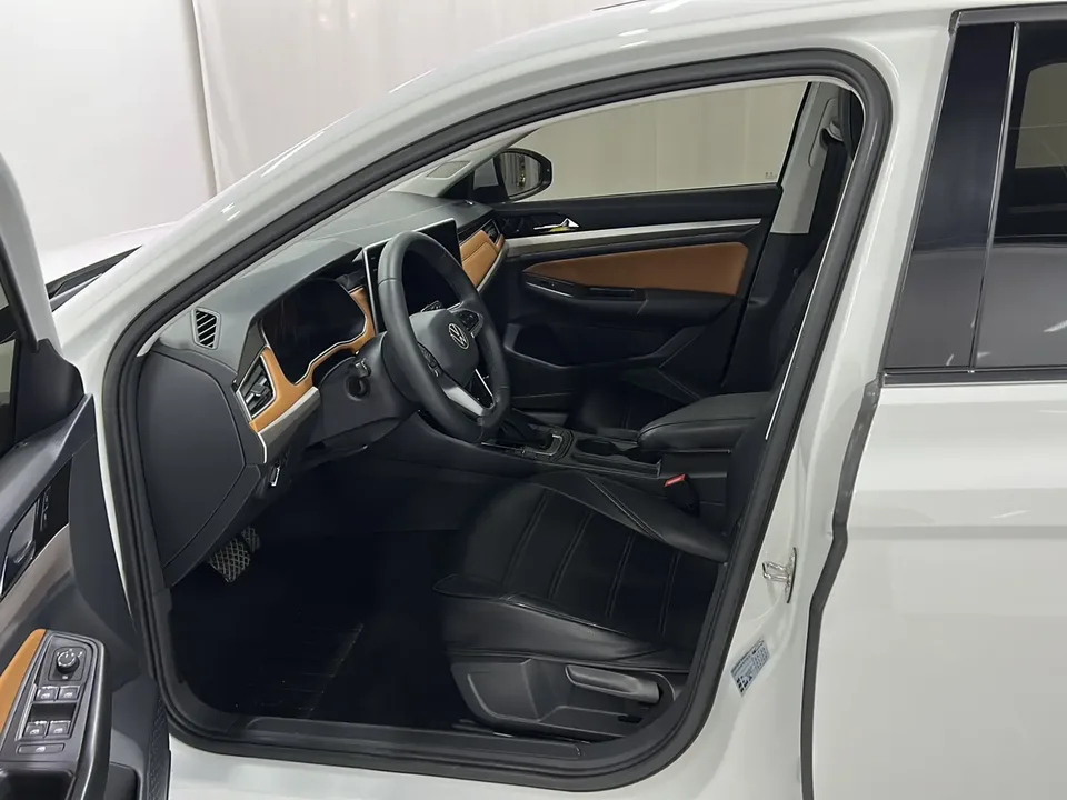 Volkswagen Bora Bora 2023 200TSI DSG Smart Edition 2022 — миниатюра 5