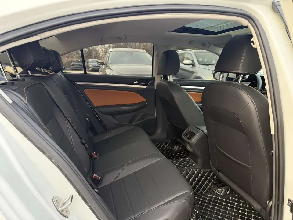 Volkswagen Bora Bora 2023 200TSI DSG Changxing Edition 2023 — миниатюра 3