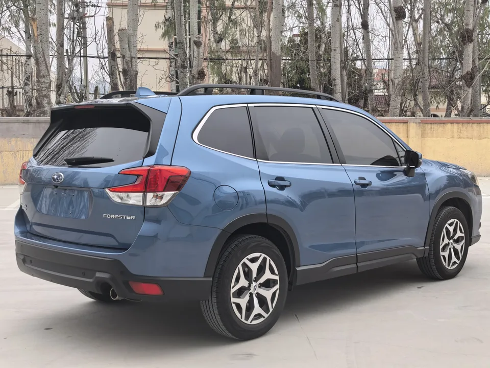 Subaru Forester FORESTER 2022 2.0i AWD Deluxe Edition EyeSight 2023 — миниатюра 5