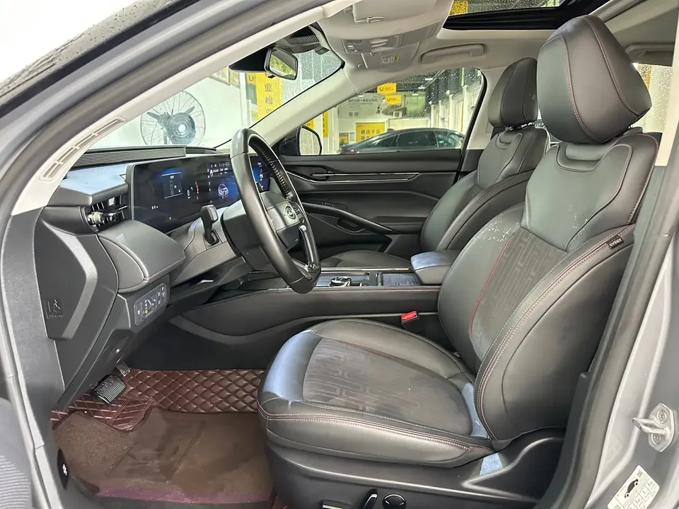Ford Mondeo Mondeo EcoBoost 245 Luxury 2023 — миниатюра 4