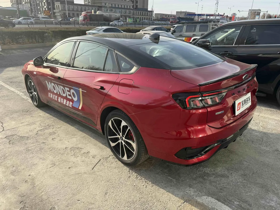 Ford Mondeo Toyota Mondeo EcoBoost 245 ST-Line 2022 — миниатюра 4