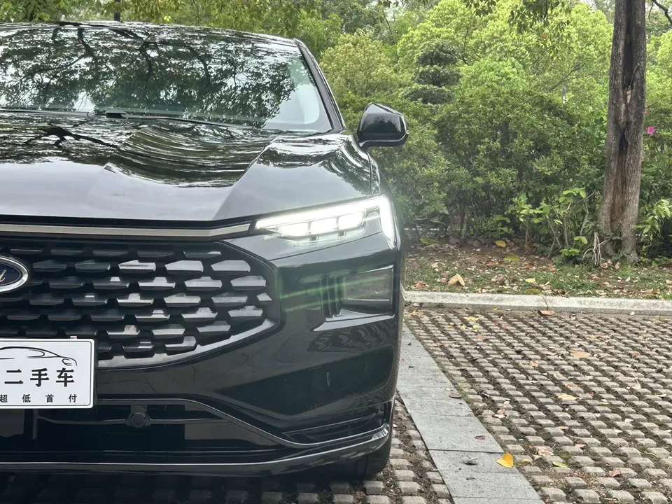 Ford Mondeo Mondeo EcoBoost 180 Luxury 2024 — миниатюра 3