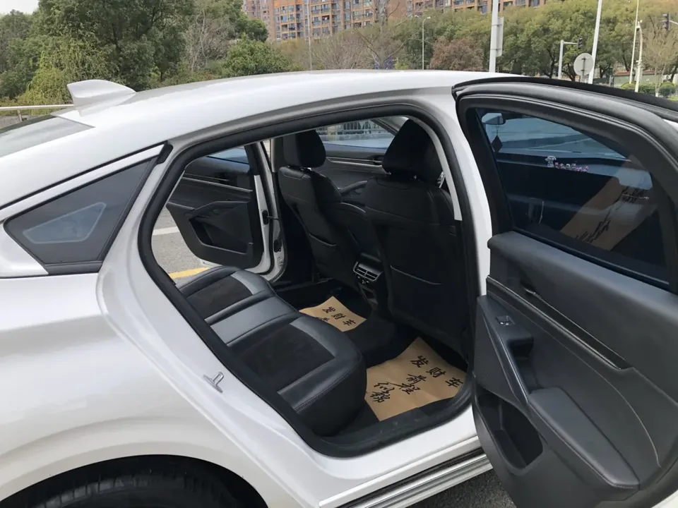 Ford Mondeo EcoBoost 180 Extreme 2024 — миниатюра 4