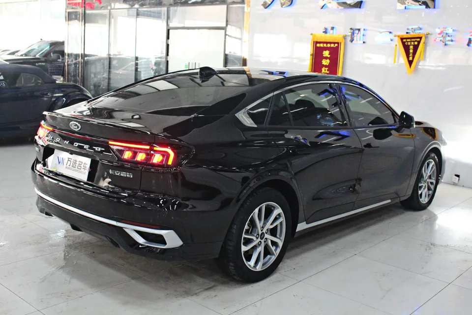 Ford Mondeo facelift EcoBoost 245 luxury model 2024 — миниатюра 2