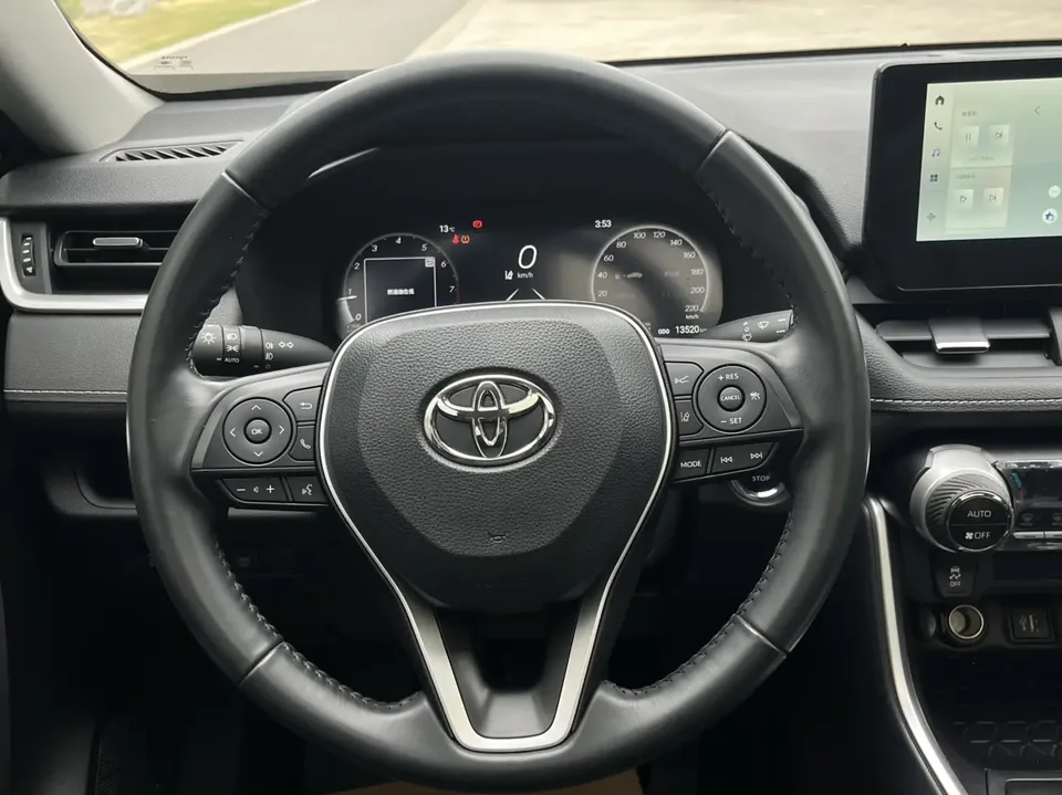 Toyota Willanda 2.0L two-wheel drive luxury PLUS version 2023 — миниатюра 3