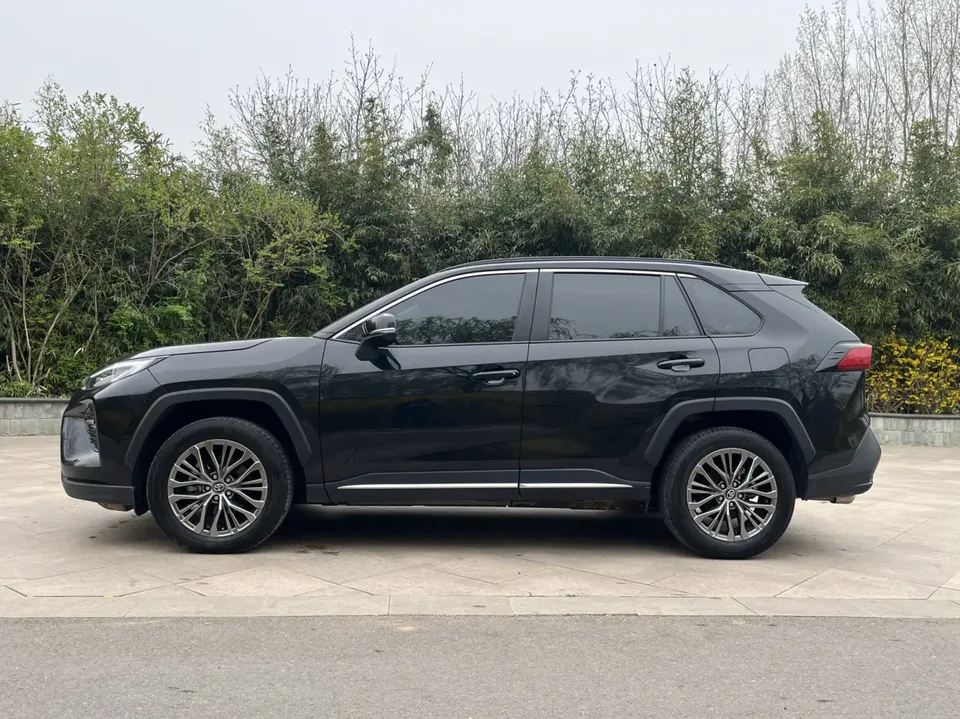 Toyota Willanda 2.0L two-wheel drive luxury PLUS version 2023 — миниатюра 4