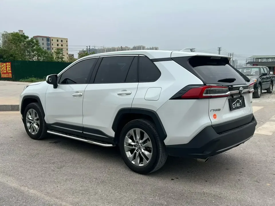 Toyota Willanda 2.0L two-wheel drive leading version 2024 — миниатюра 4