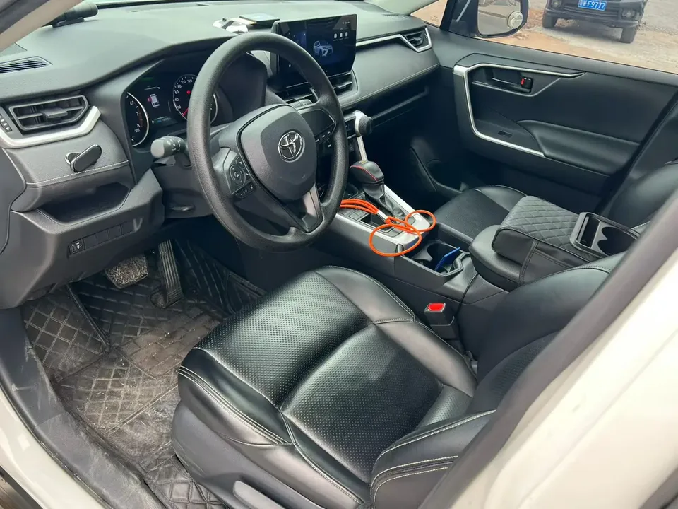 Toyota Willanda 2.0L two-wheel drive leading version 2024 — миниатюра 5