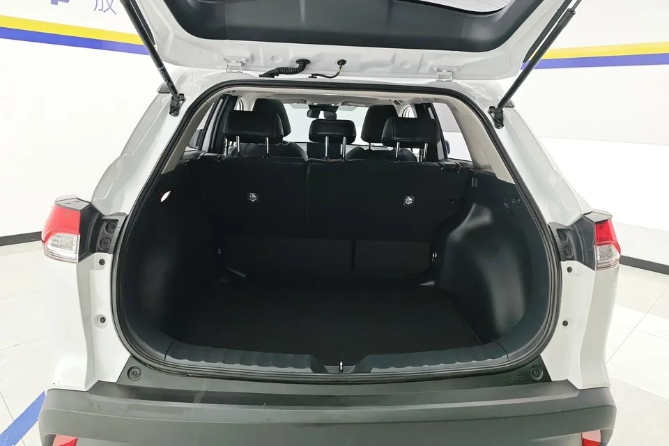 Toyota CorollaCross 2.0L CVT Elite Edition 2024 — миниатюра 5