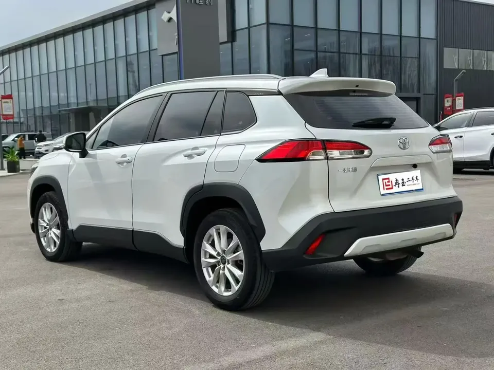 Toyota CorollaCross 2.0L Smart Electric Hybrid Dual Engine Elite Edition 2023 — миниатюра 4