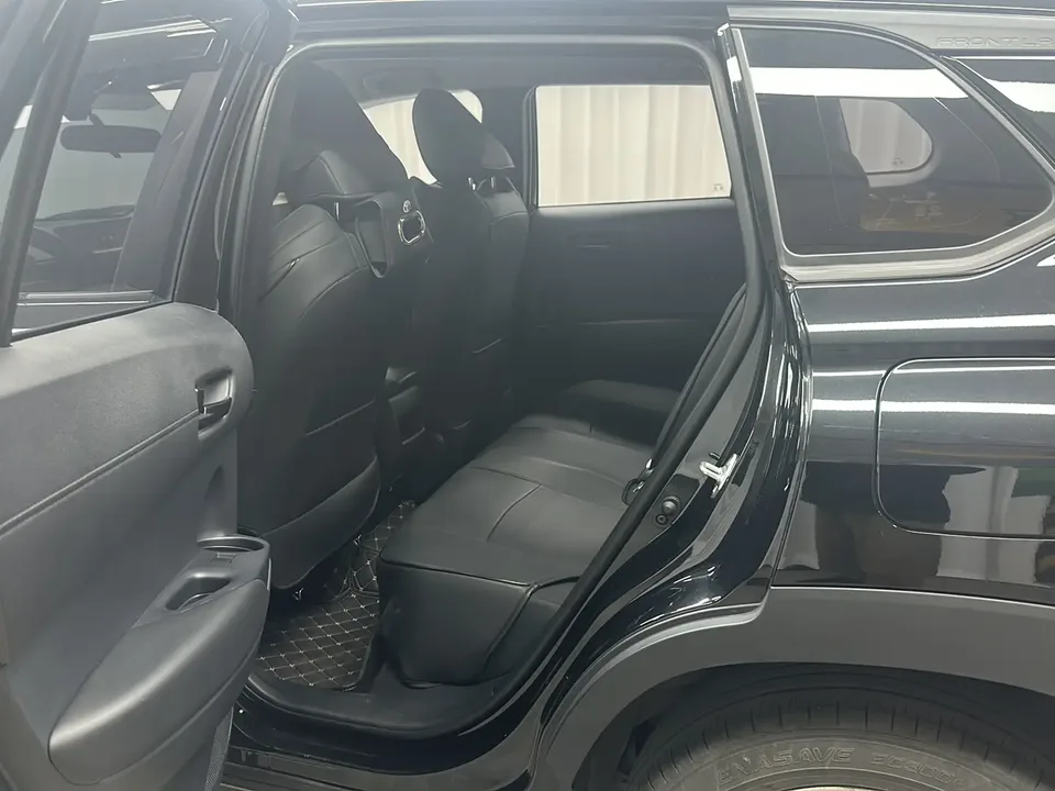 Toyota Frontlander 2.0L CVT Elite Edition 2024 — миниатюра 5