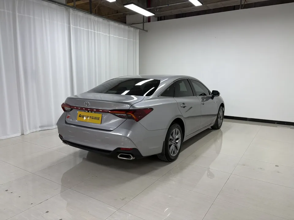 Toyota Avalon 2022