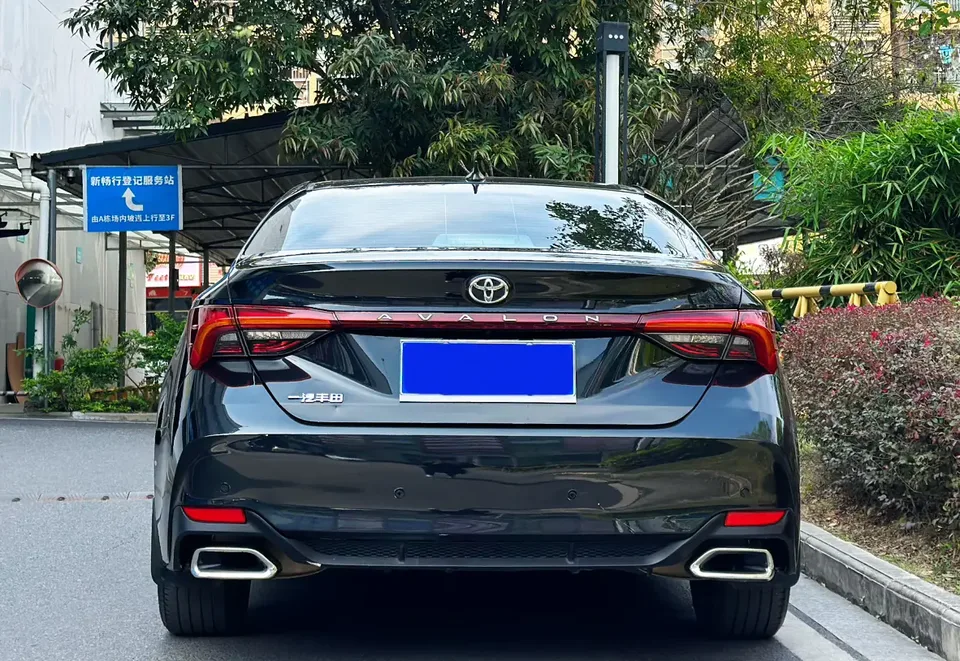 Toyota Avalon asian dragon 2022 2.0L Deluxe Edition 2022 — thumbnail 2