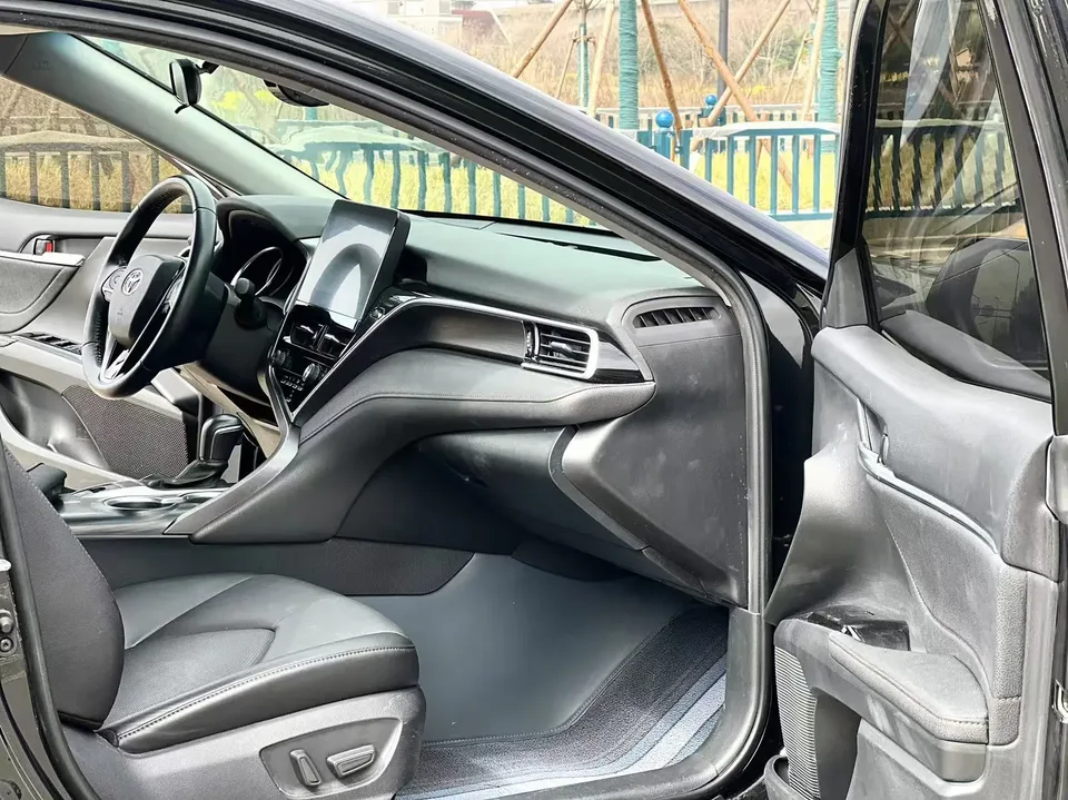 Toyota Camry 2.0G Deluxe Edition 2023 — миниатюра 5