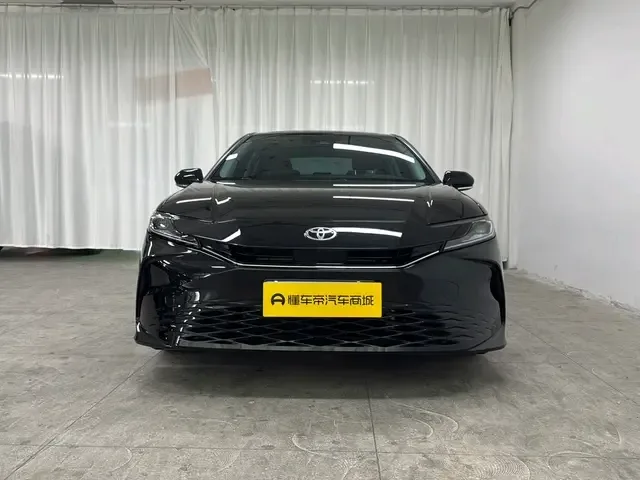 Toyota Camry 2025
